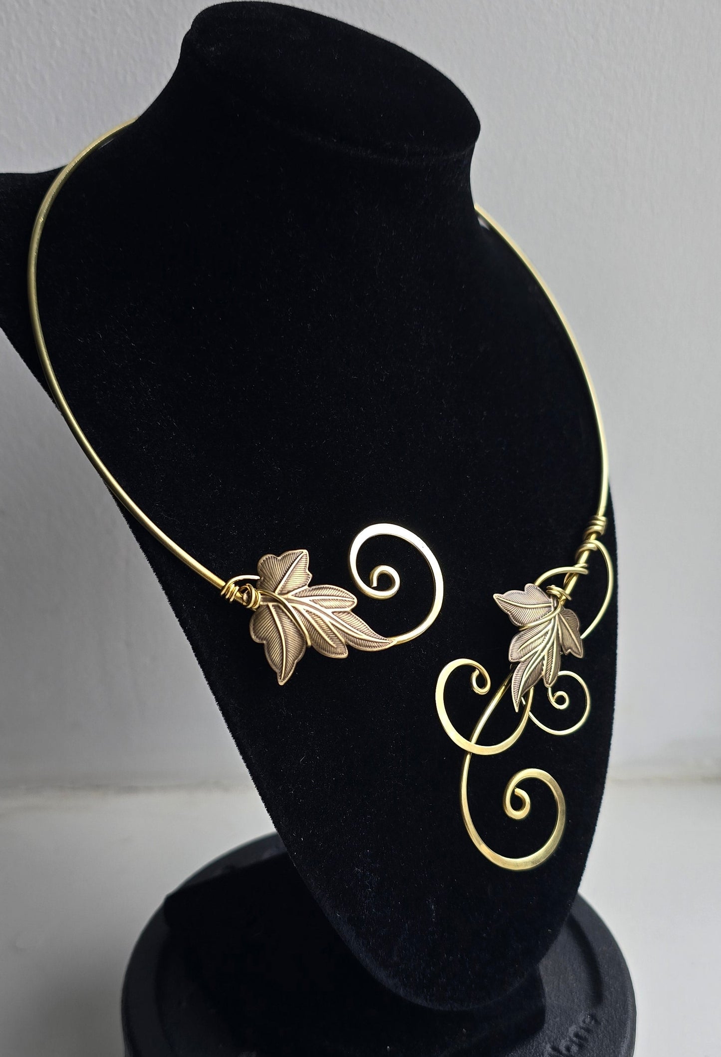 Handmade Brass Ivy Leaf Torc Necklace - Elven Bridal Choker & Fantasy Cosplay Jewelry