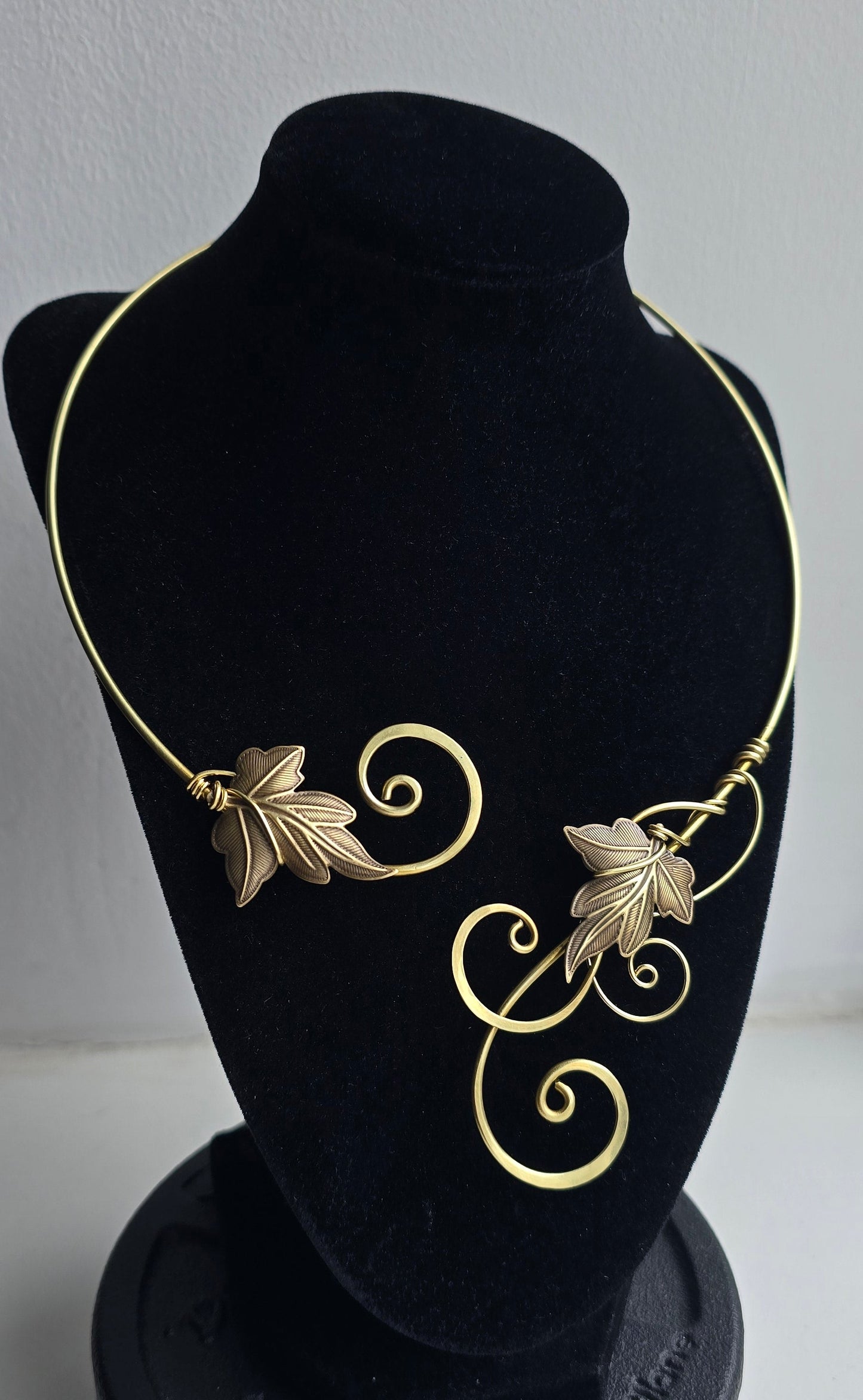 Handmade Brass Ivy Leaf Torc Necklace - Elven Bridal Choker & Fantasy Cosplay Jewelry