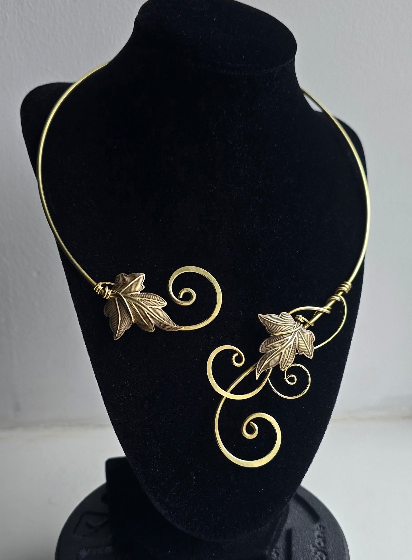 Handmade Brass Ivy Leaf Torc Necklace - Elven Bridal Choker & Fantasy Cosplay Jewelry
