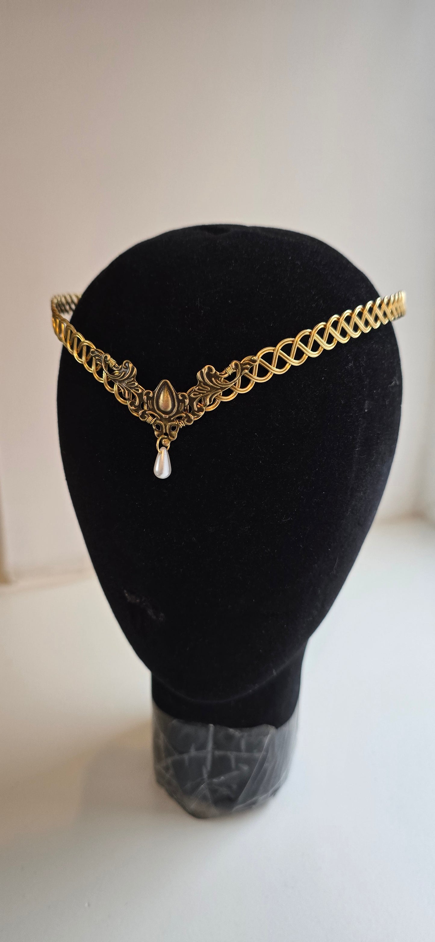 Gold Brass Celtic Weave Circlet – Elven Tiara with Faux Pearl Drop – Renaissance Faire & Fantasy Bridal Headpiece